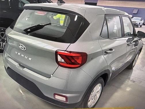 2021 Hyundai VENUE SE