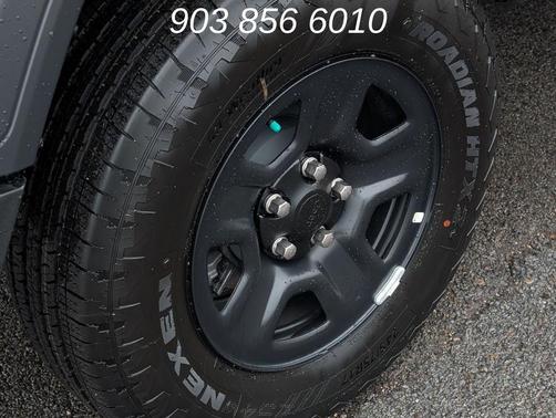 Black Clearcoat 2026 Jeep Wrangler Sport