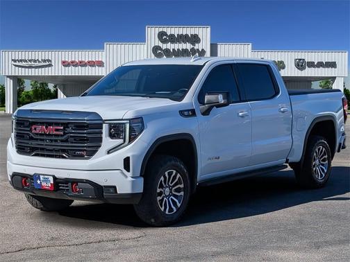 2023 GMC Sierra 1500 AT4