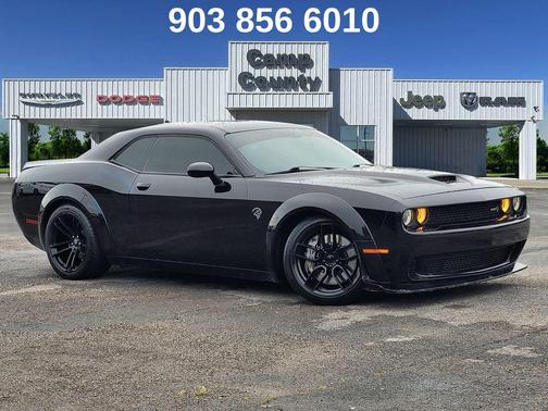Pitch Black Clearcoat 2018 Dodge Challenger SRT Hellcat