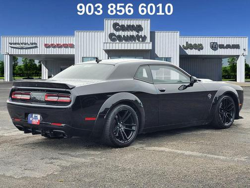 Pitch Black Clearcoat 2018 Dodge Challenger SRT Hellcat
