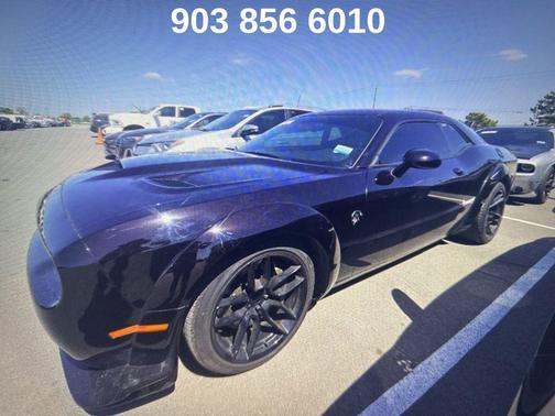 Pitch Black Clearcoat 2018 Dodge Challenger SRT Hellcat