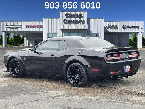 Pitch Black Clearcoat 2018 Dodge Challenger SRT Hellcat