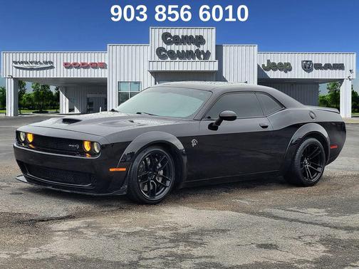 Pitch Black Clearcoat 2018 Dodge Challenger SRT Hellcat