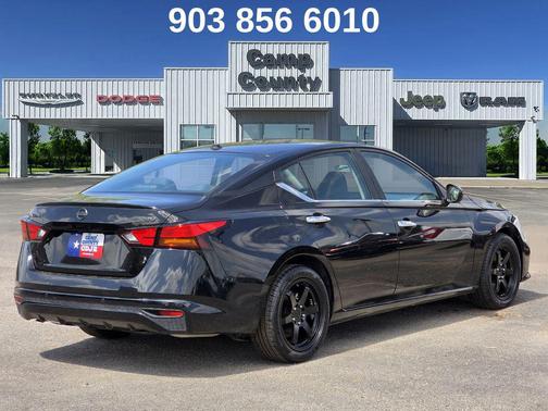 Super Black 2021 Nissan Altima 2.5 SV