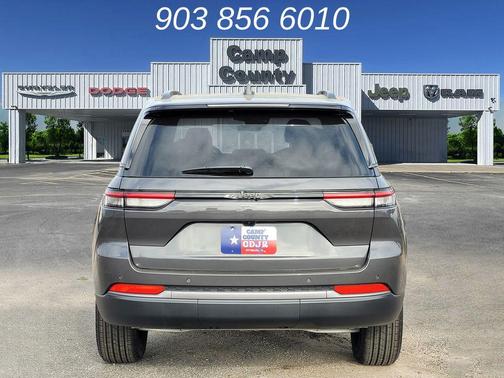 Baltic Gray Metallic Clearcoat 2026 Jeep Grand Cherokee Altitude