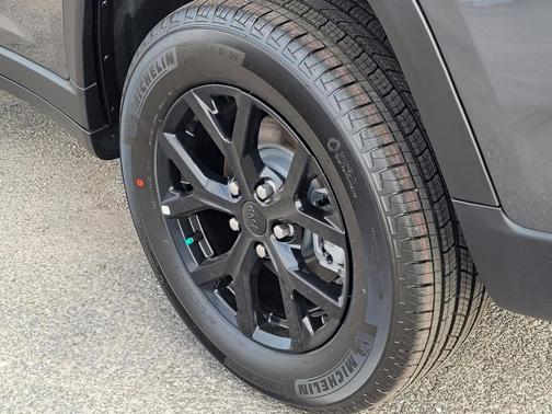 2026 Jeep Grand Cherokee Altitude