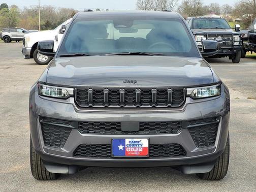 2026 Jeep Grand Cherokee Altitude