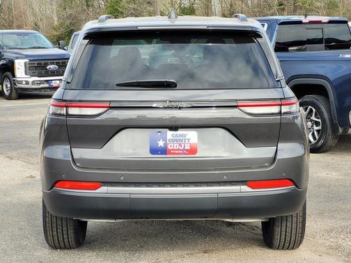 2026 Jeep Grand Cherokee Altitude