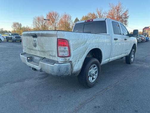 2024 RAM 2500 Tradesman Crew Cab 4x4 6'4' Box