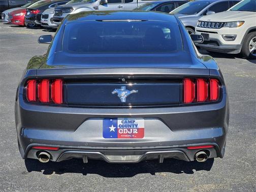 2017 Ford Mustang V6