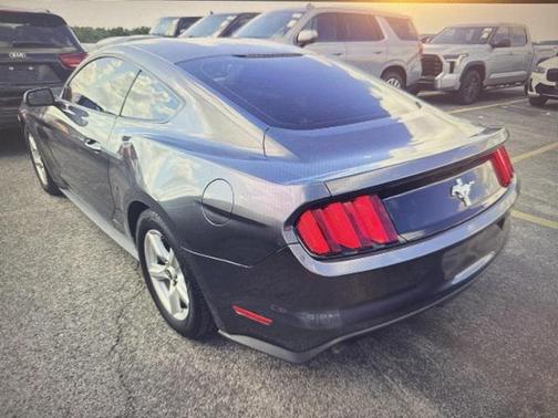 2017 Ford Mustang V6