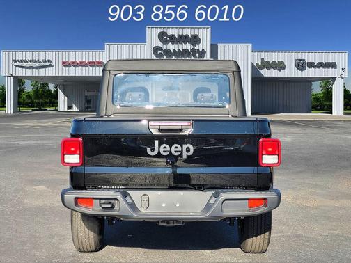 Black Clearcoat 2026 Jeep Gladiator Sport