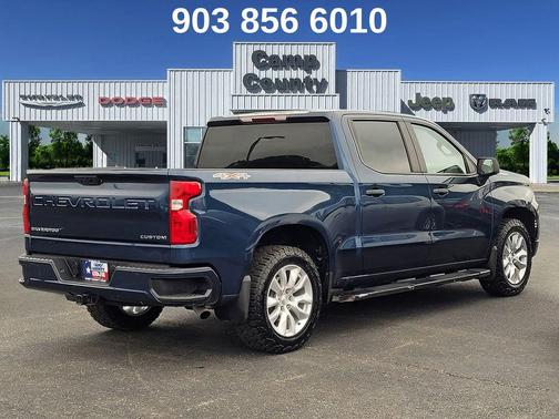 Northsky Blue Metallic 2022 Chevrolet Silverado 1500 Custom
