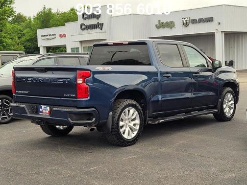 Northsky Blue Metallic 2022 Chevrolet Silverado 1500 Custom