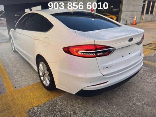 Oxford White 2020 Ford Fusion SE