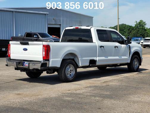 Oxford White 2024 Ford F-250 XL