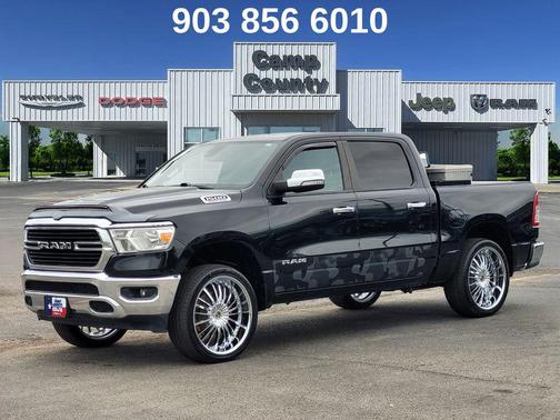 Diamond Black Crystal Pearlcoat 2021 RAM 1500 Big Horn/Lone Star