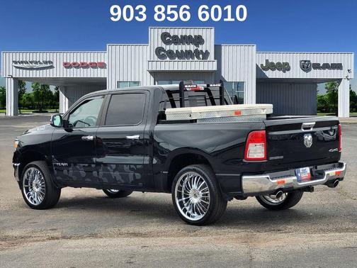 Diamond Black Crystal Pearlcoat 2021 RAM 1500 Big Horn/Lone Star