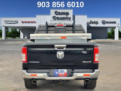 Diamond Black Crystal Pearlcoat 2021 RAM 1500 Big Horn/Lone Star