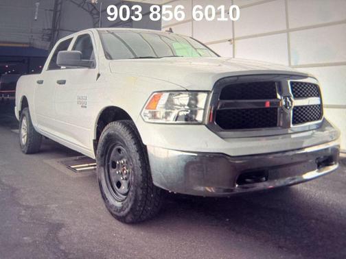 Bright White Clearcoat 2022 RAM 1500 Classic SLT
