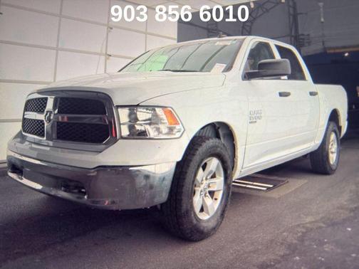 Bright White Clearcoat 2022 RAM 1500 Classic SLT