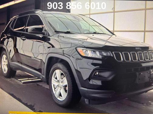 Diamond Black Crystal Pearlcoat 2022 Jeep Compass Latitude