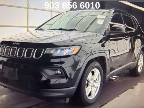 Diamond Black Crystal Pearlcoat 2022 Jeep Compass Latitude