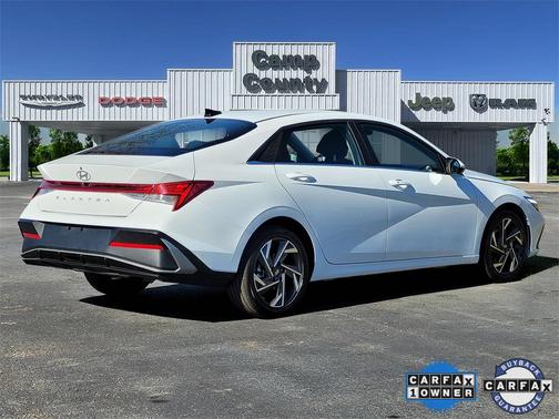 2025 Hyundai ELANTRA SEL