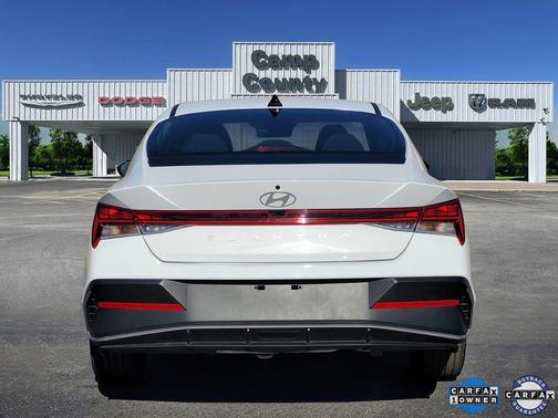 2025 Hyundai ELANTRA SEL