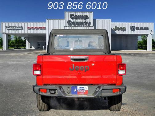 Firecracker Red Clearcoat 2026 Jeep Gladiator Sport