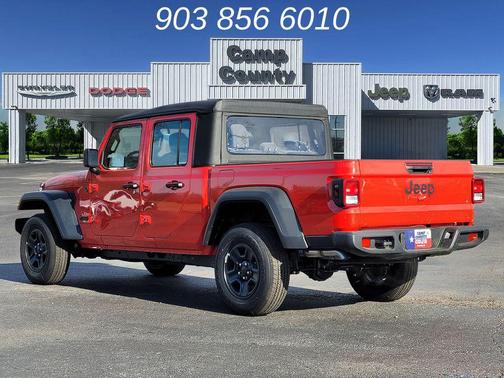 Firecracker Red Clearcoat 2026 Jeep Gladiator Sport