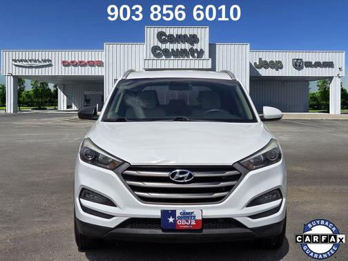Winter White 2016 Hyundai TUCSON SE
