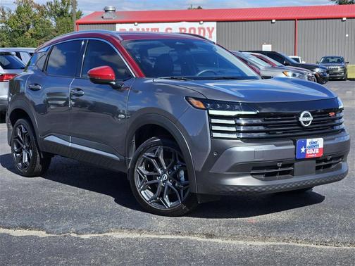 2025 Nissan Kicks SR