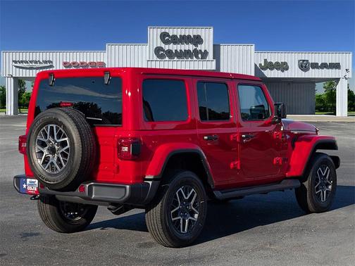 2025 Jeep Wrangler 4-Door Sahara 4x4