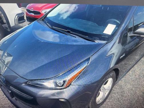 2022 Toyota Prius L