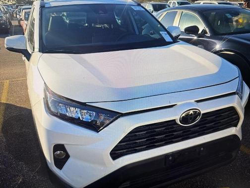 2020 Toyota RAV4 XLE Premium