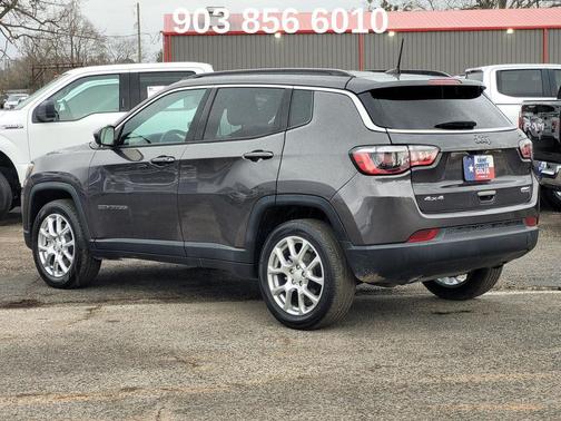 2023 Jeep Compass Latitude Lux