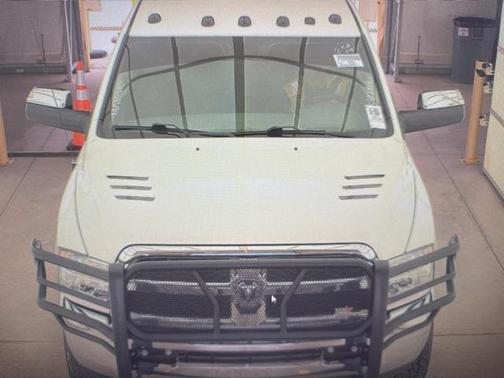 2017 RAM 2500 Tradesman Crew Cab 4x4 6'4' Box