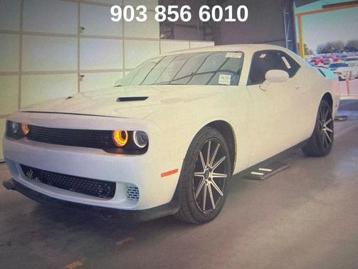 White Knuckle Clearcoat 2019 Dodge Challenger SXT