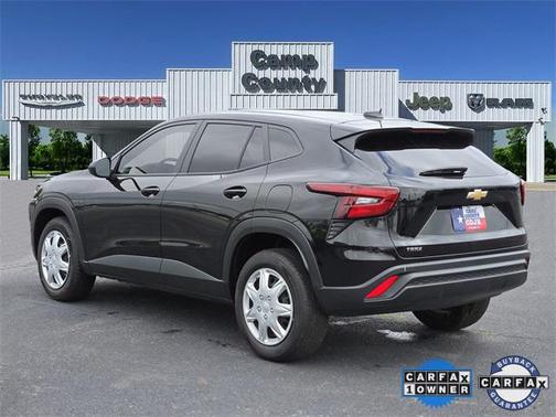 2025 Chevrolet Trax LS