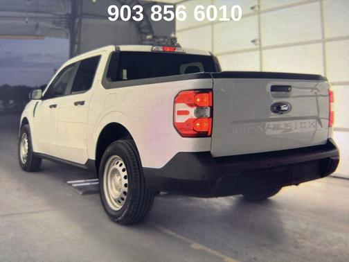 Oxford White 2022 Ford Maverick XL