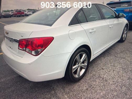Summit White 2015 Chevrolet Cruze 2LT