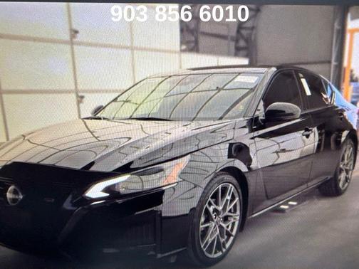 Super Black 2023 Nissan Altima SR VC-Turbo FWD