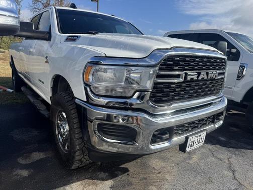 2022 RAM 2500 Big Horn Crew Cab 4x4 8' Box