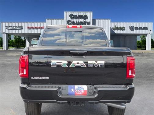 2025 RAM 2500 Laramie Crew Cab 4x2 6'4' Box