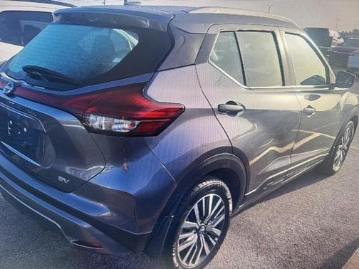 2022 Nissan Kicks SV