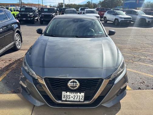 2021 Nissan Altima SR FWD