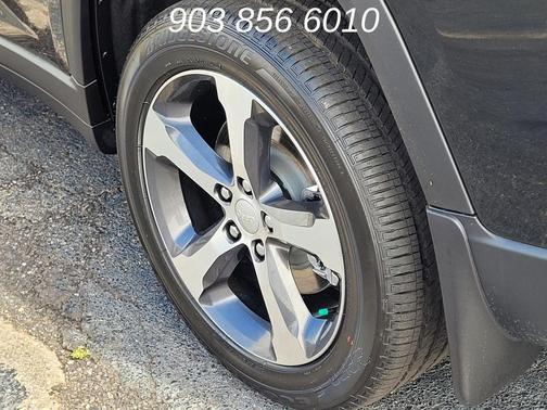 Diamond Black Crystal Pearlcoat 2026 Jeep Grand Cherokee L Limited