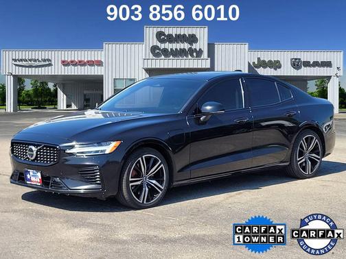 Onyx Black Metallic 2024 Volvo S60 Recharge Plug-In Hybrid T8 Plus Dark Theme